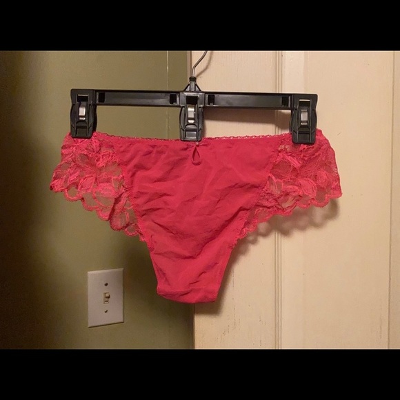 Victoria's Secret Bra & Panties - Picture 6 of 9